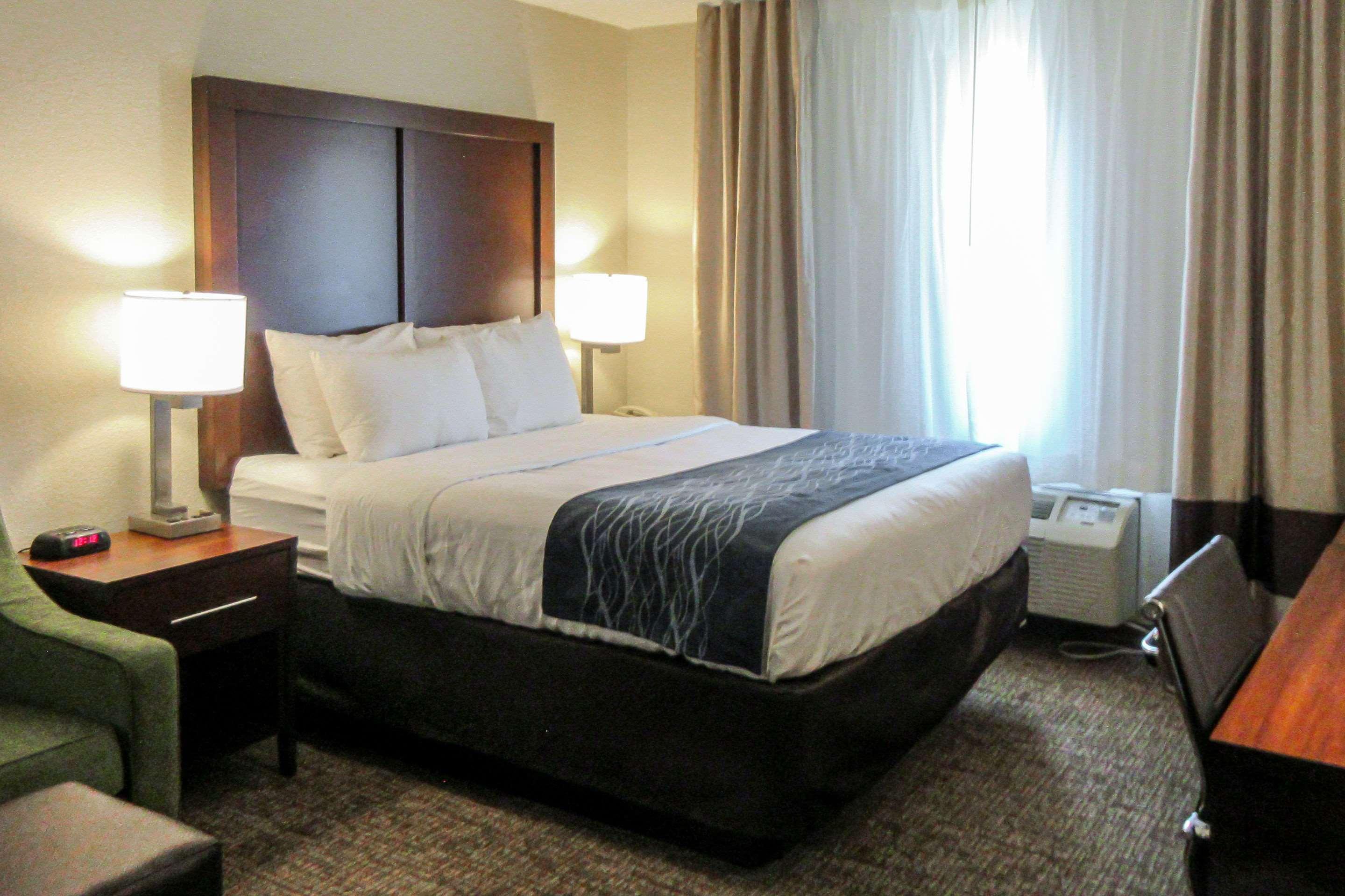 Comfort Inn & Suites פואבלו מראה חיצוני תמונה