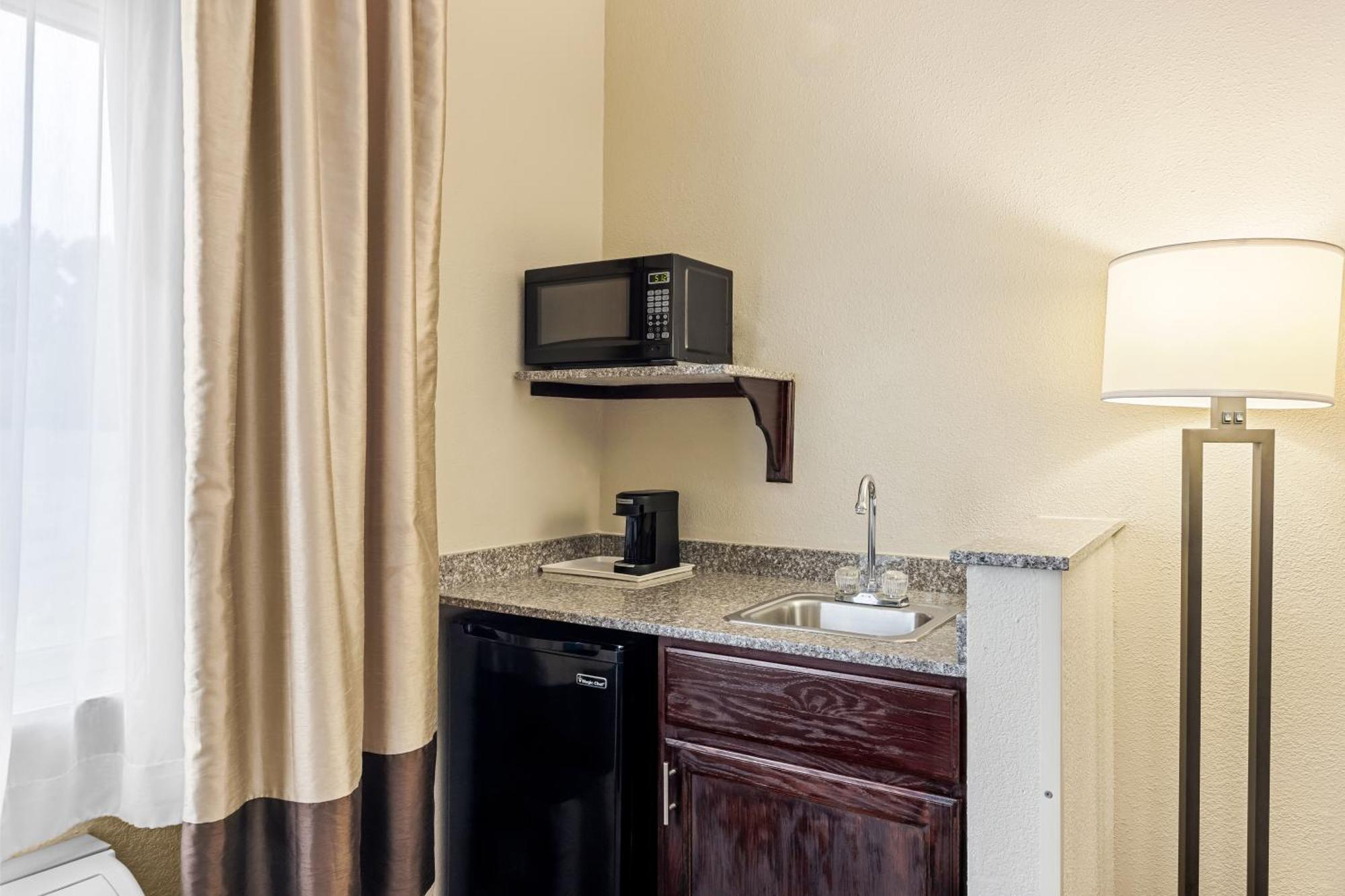 Comfort Inn & Suites פואבלו מראה חיצוני תמונה